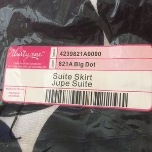 Thirty One NIP suite skirt in Big Dot